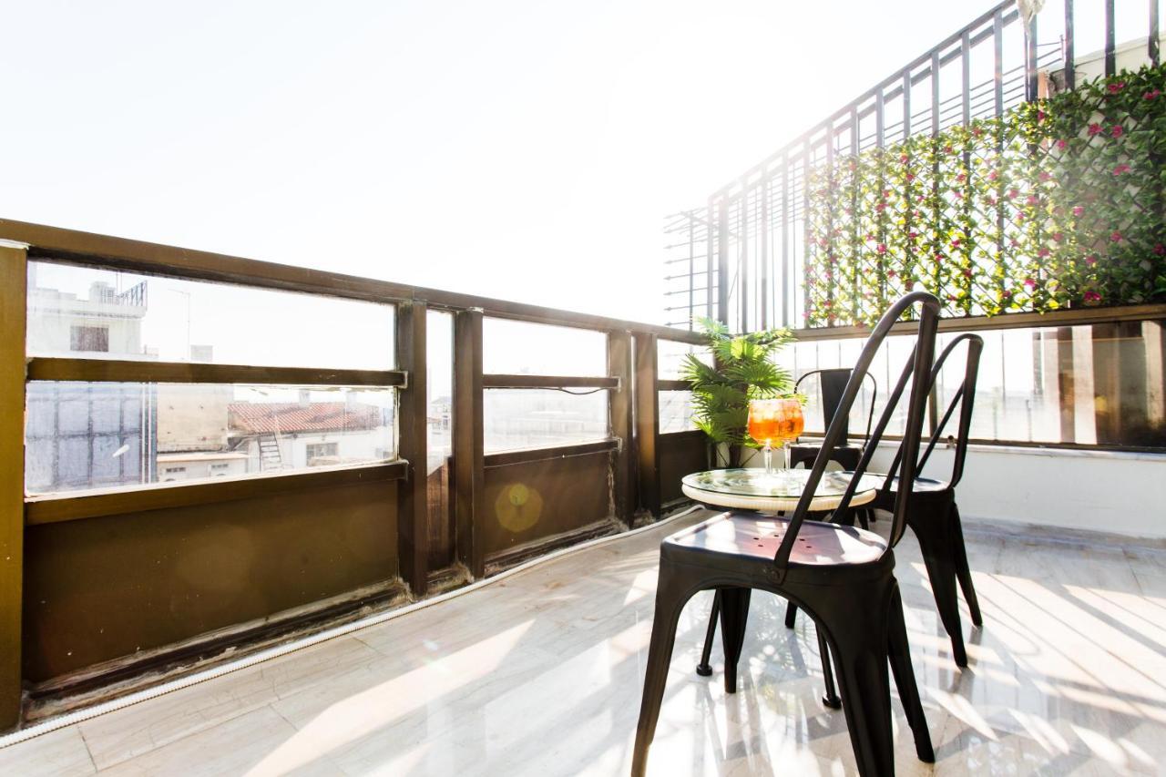 Apartment Skyroof Skg *